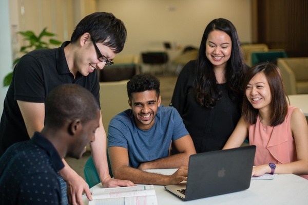 新加坡国立大学英语要求详解，不同专业差异分析