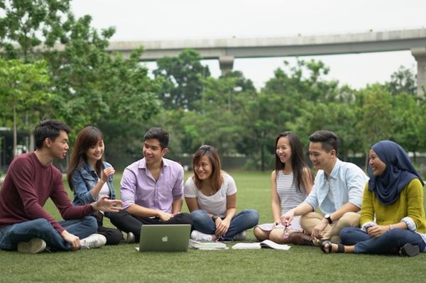 新加坡国立大学和英国大学对比